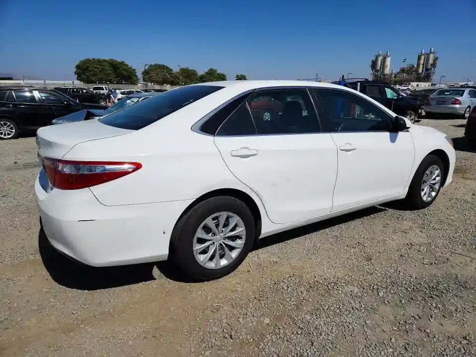 4T4BF1FK0FR471073 2015 TOYOTA CAMRY-2