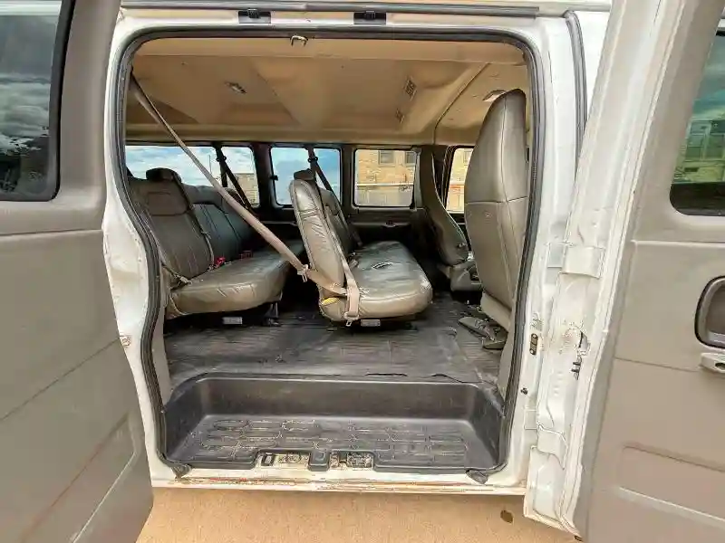 1GAZGNFF6H1310163 2017 CHEVROLET EXPRESS-5