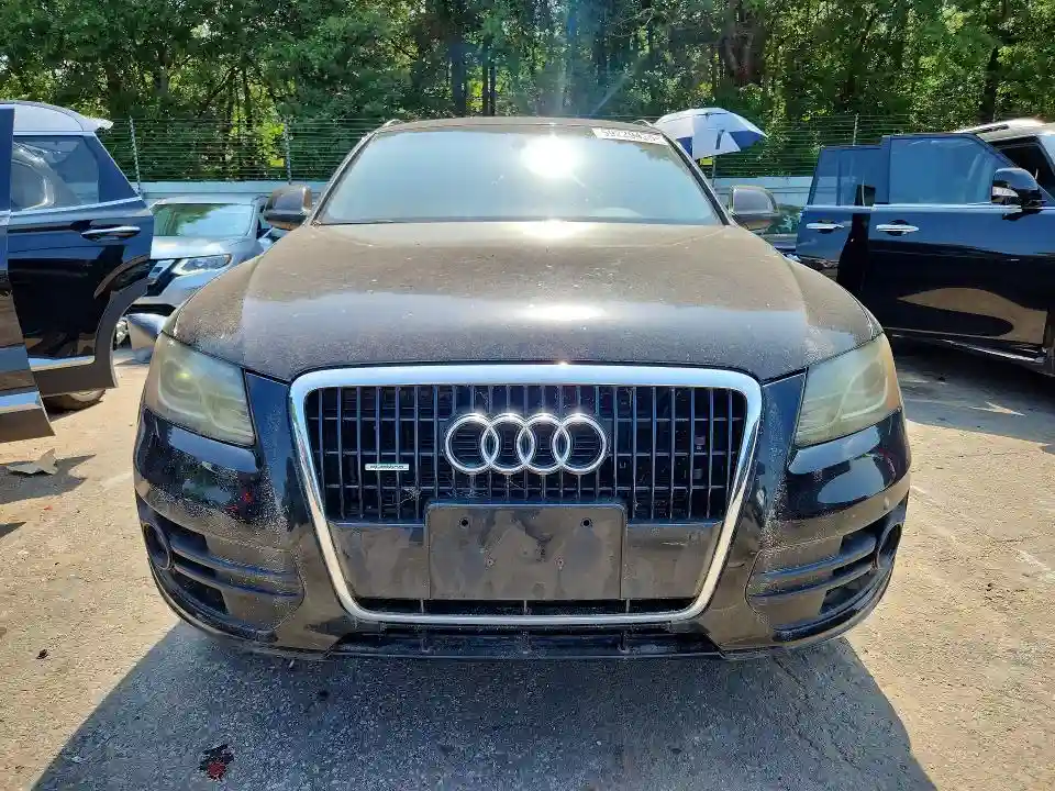 WA1LKAFP1AA048128 2010 AUDI Q5-4