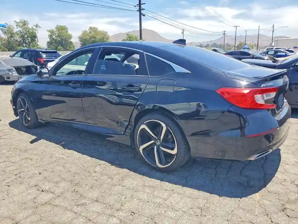 1HGCV1F37JA149010 2018 HONDA ACCORD-1