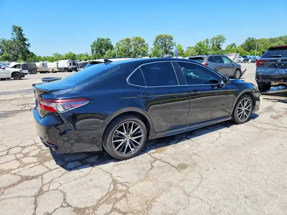 4T1G11AK6MU549049 2021 TOYOTA CAMRY-2