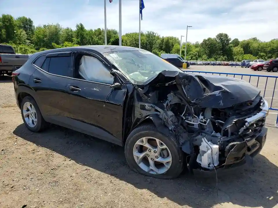 KL77LFEP3SC108819 2025 CHEVROLET TRAX-3