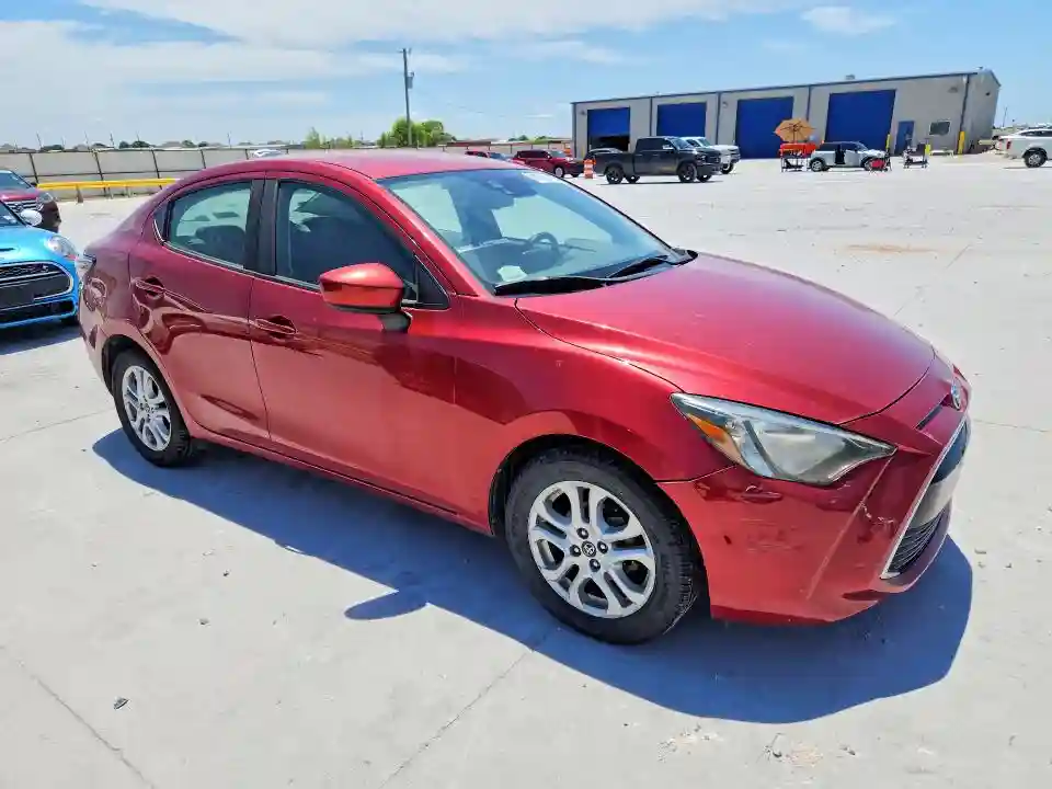 3MYDLBYV3JY323309 2018 TOYOTA YARIS-3