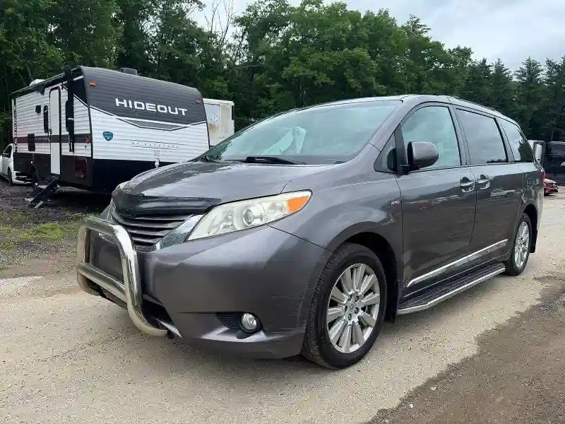 5TDDZ3DC2HS167093 2017 TOYOTA SIENNA-1