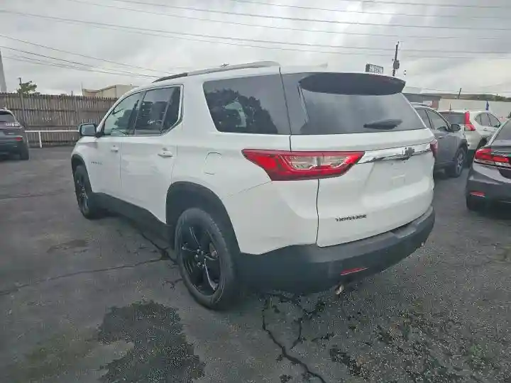 1GNERHKW4JJ159649 2018 CHEVROLET TRAVERSE-2