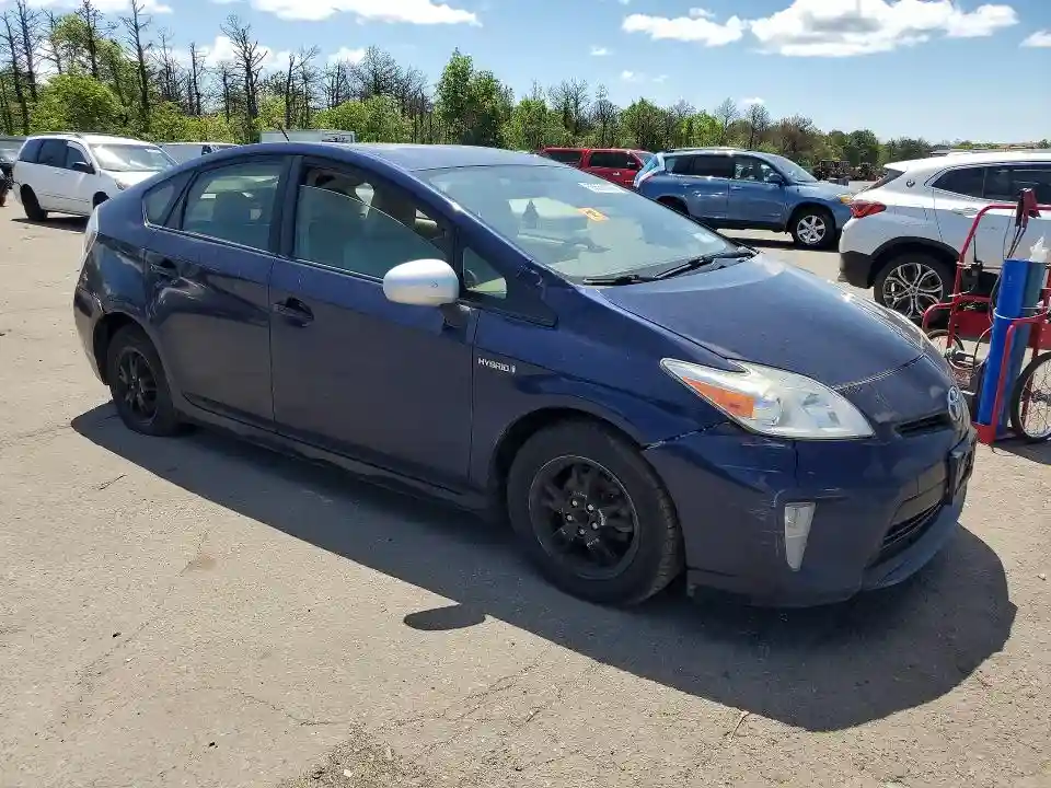 JTDKN3DU1F1961525 2015 TOYOTA PRIUS-3