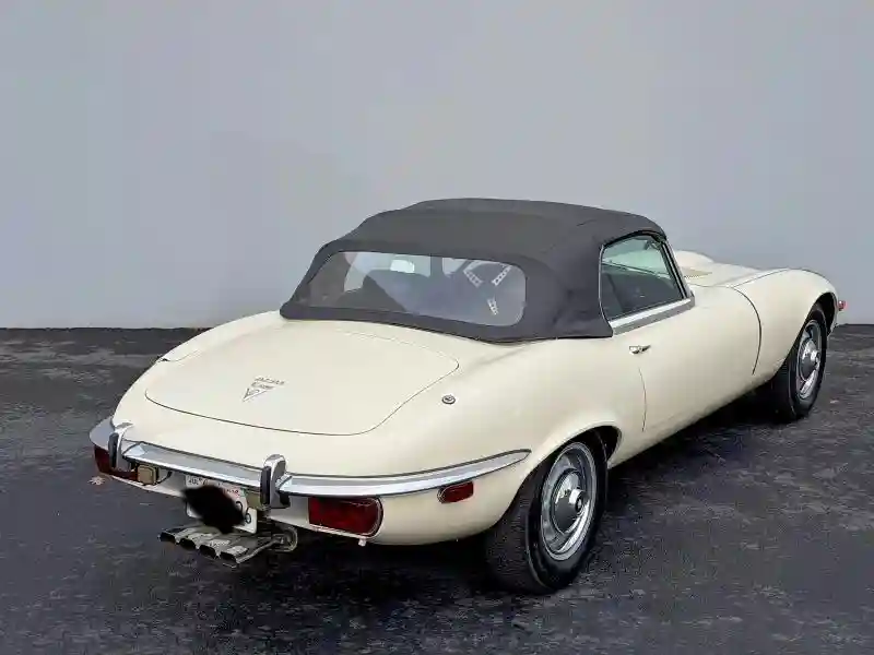 1S71298BW 1971 JAGUAR ETYPE-3