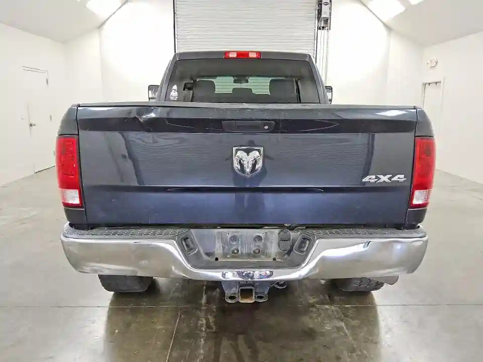 3C6UR5CJ8HG561473 2017 RAM 2500-5
