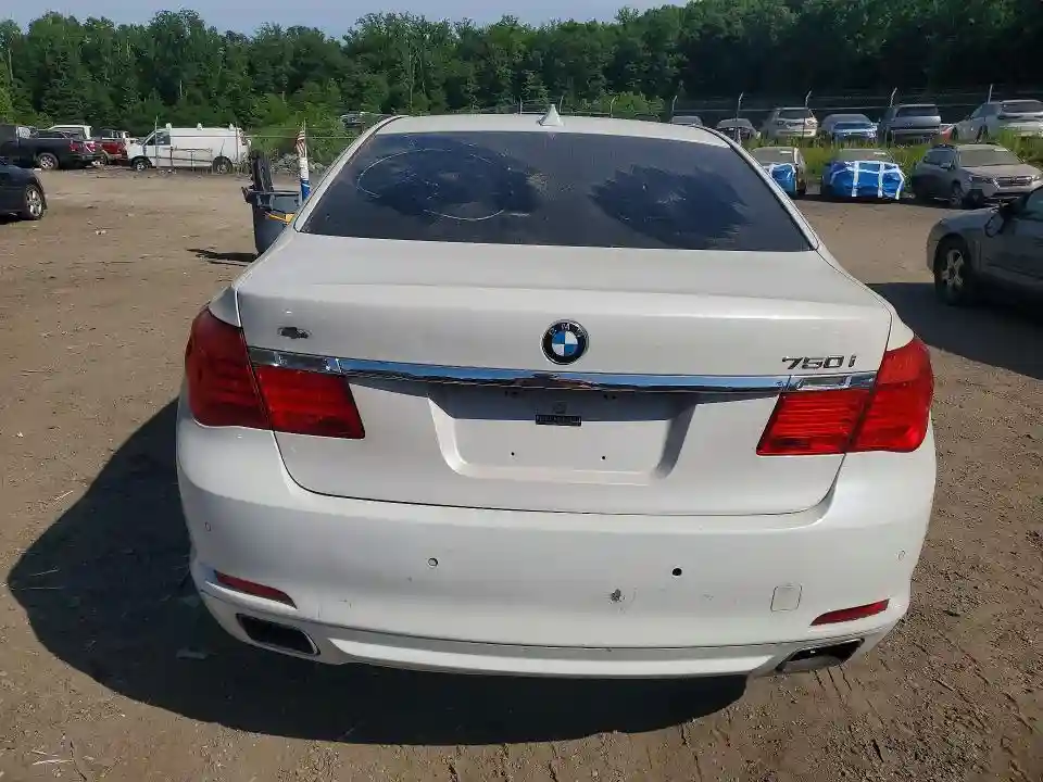 WBAKA8C50BCY37115 2011 BMW 7 SERIES-5