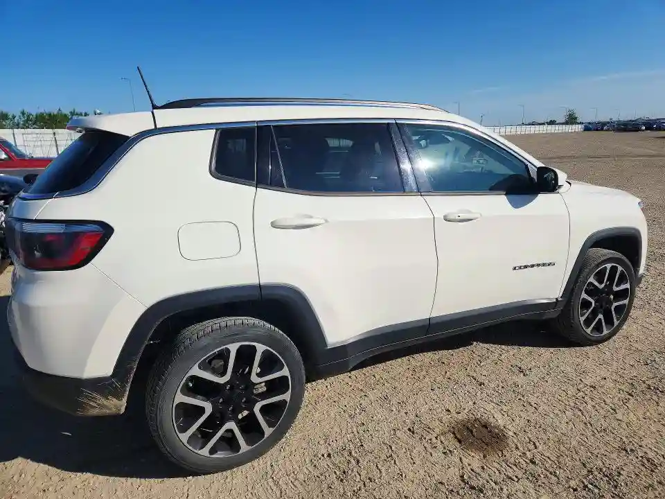 3C4NJDCB4JT117768 2018 JEEP COMPASS-2