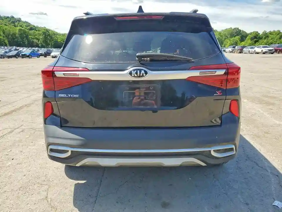 KNDEUCAA1M7140977 2021 KIA SELTOS-5