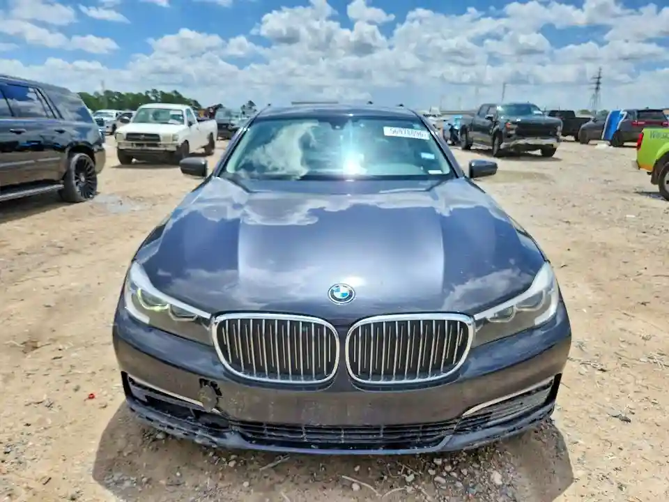 WBA7E2C57JG741481 2018 BMW 7 SERIES-4