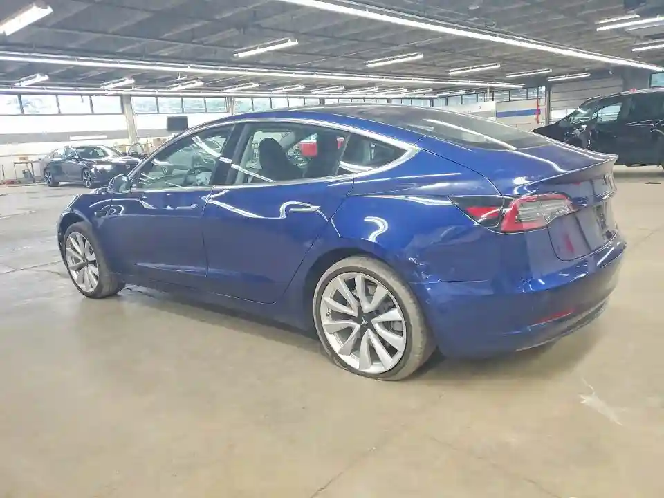 5YJ3E1EA0JF008155 2018 TESLA MODEL 3-1