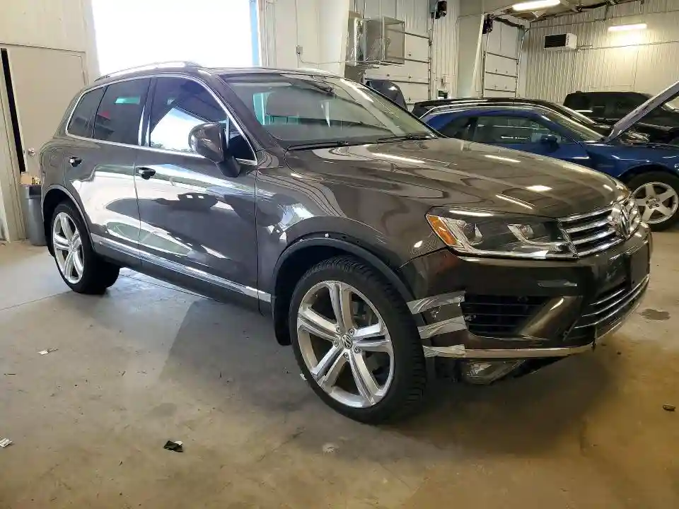 WVGGF7BP4HD002687 2017 VOLKSWAGEN TOUAREG-3