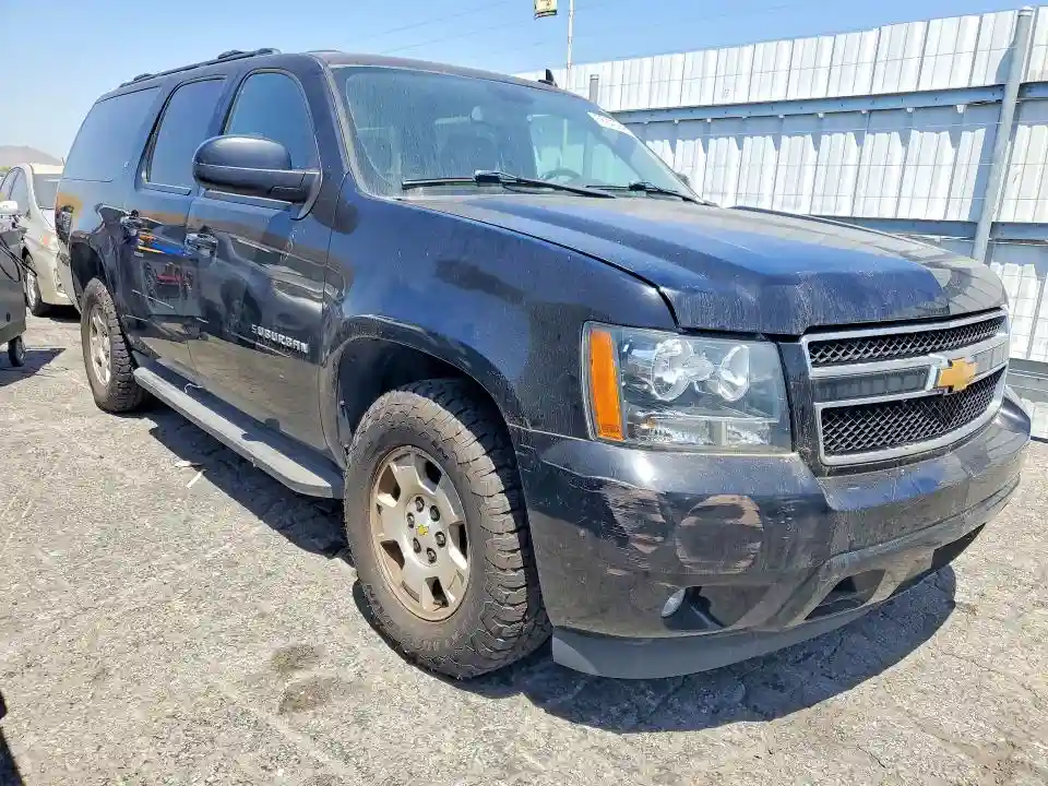 1GNSCJE05BR359736 2011 CHEVROLET SUBURBAN-3