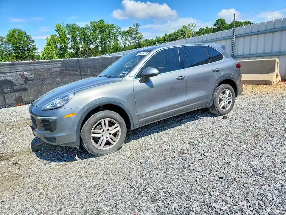 WP1AA2A26HKA92064 2017 PORSCHE CAYENNE-0