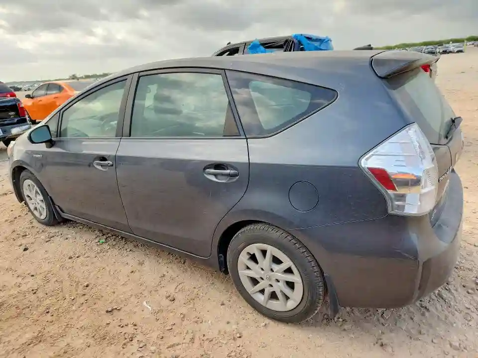 JTDZN3EUXC3042779 2012 TOYOTA PRIUS V TH-1