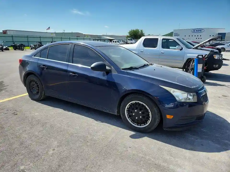 1G1PC5SH7B7118376 2011 CHEVROLET CRUZE-3
