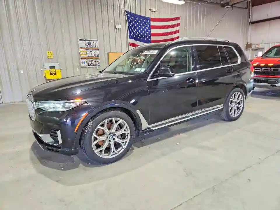5UXCW2C00M9F66858 2021 BMW X7-0