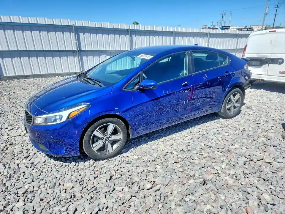 3KPFL4A70JE262615 2018 KIA FORTE-0