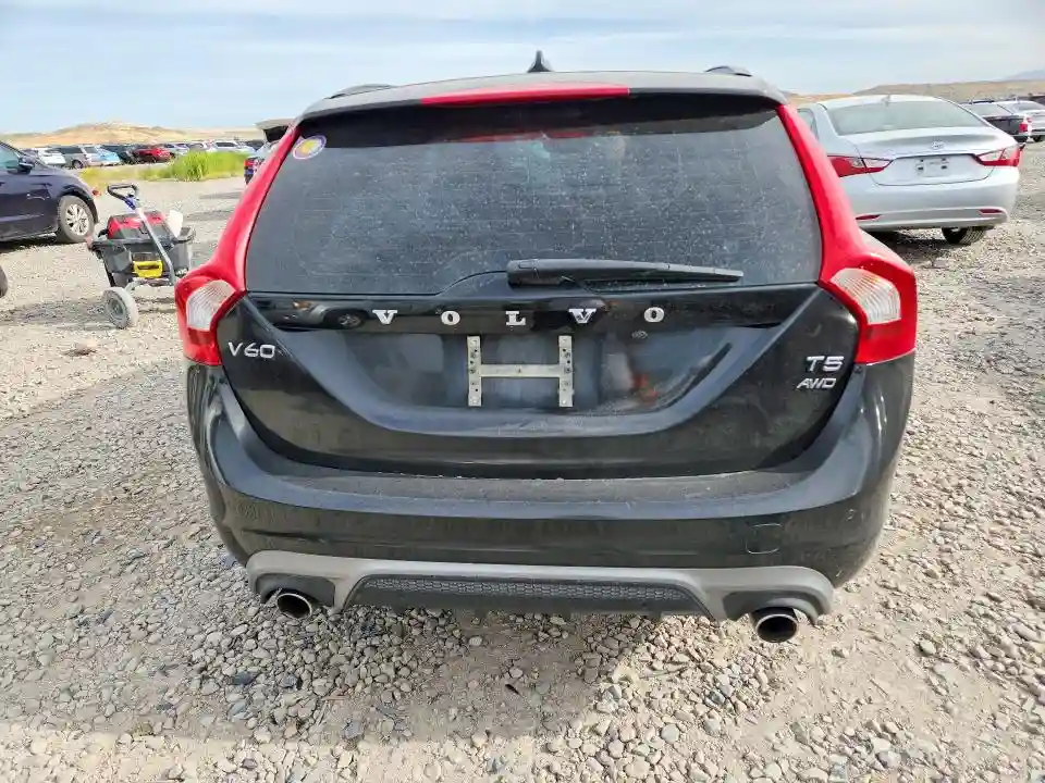 YV140MSLXJ2398009 2018 VOLVO V60-5