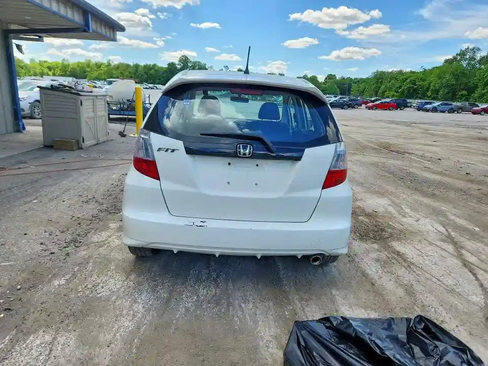 JHMGE8H54DC071090 2013 HONDA FIT-5