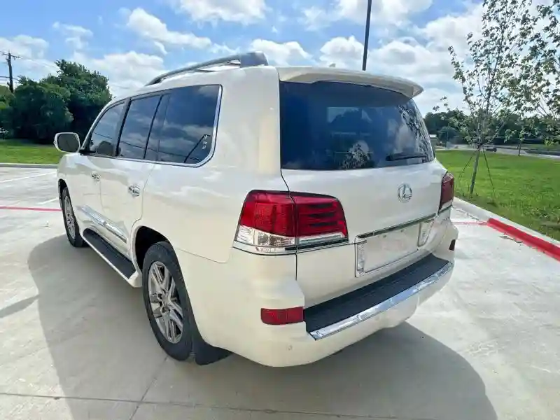 JTJHY7AX8D4100357 2013 LEXUS LX570-2