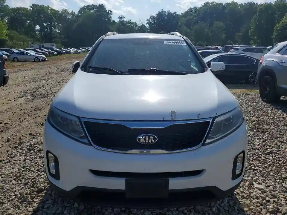 5XYKT4A79FG585599 2015 KIA SORENTO-4