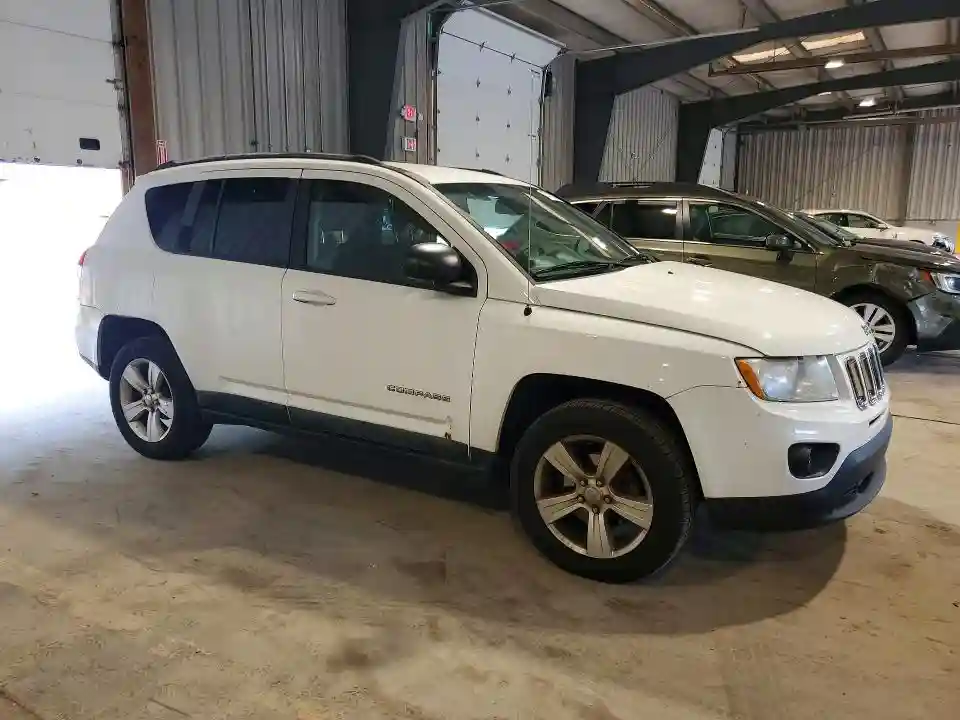 1J4NF1FBXBD278624 2011 JEEP COMPASS-3
