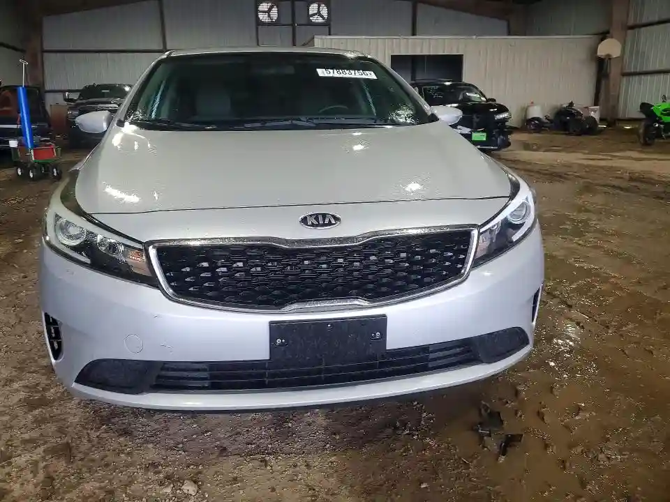 3KPFK4A70JE209884 2018 KIA FORTE-4