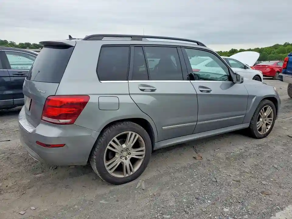 WDCGG8JB1FG415556 2015 MERCEDES-BENZ GLK-CLASS-2