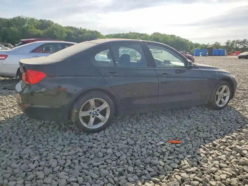 WBA3B5C59FF962215 2015 BMW 3 SERIES-2