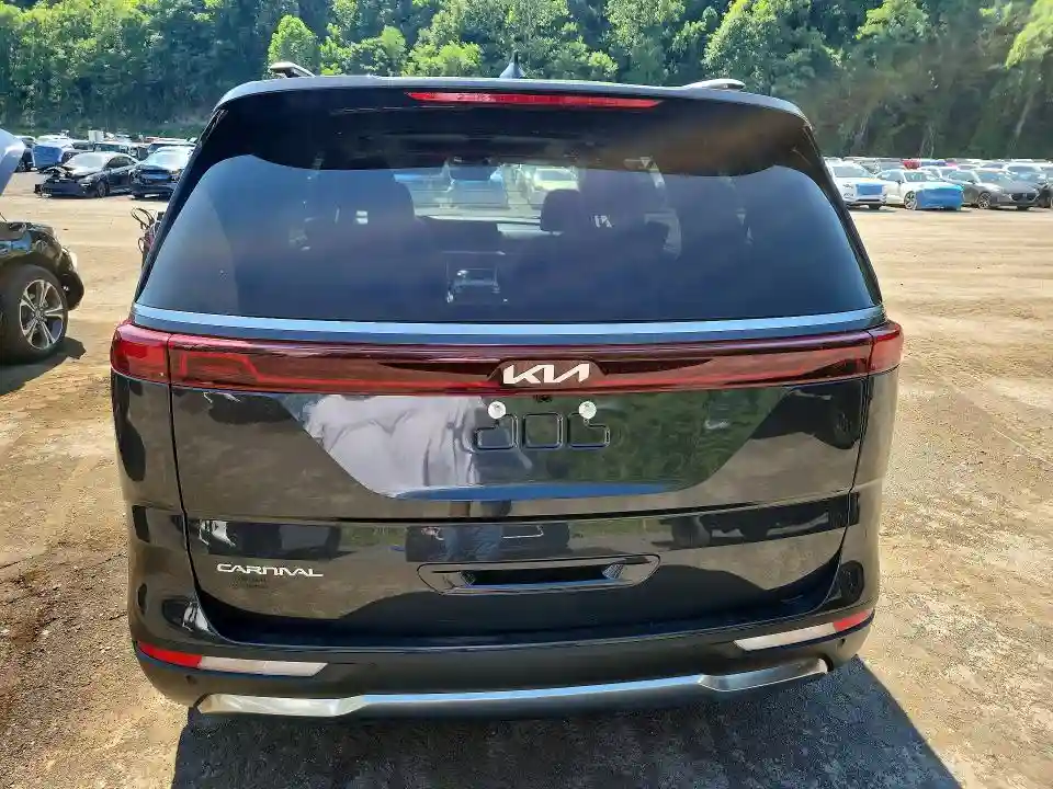 KNDNE5H33P6291247 2023 KIA CARNIVAL S-5