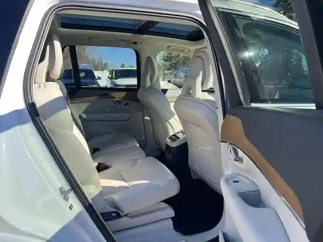 YV4BR0CK7M1700459 2021 VOLVO XC90 T8 RE-5