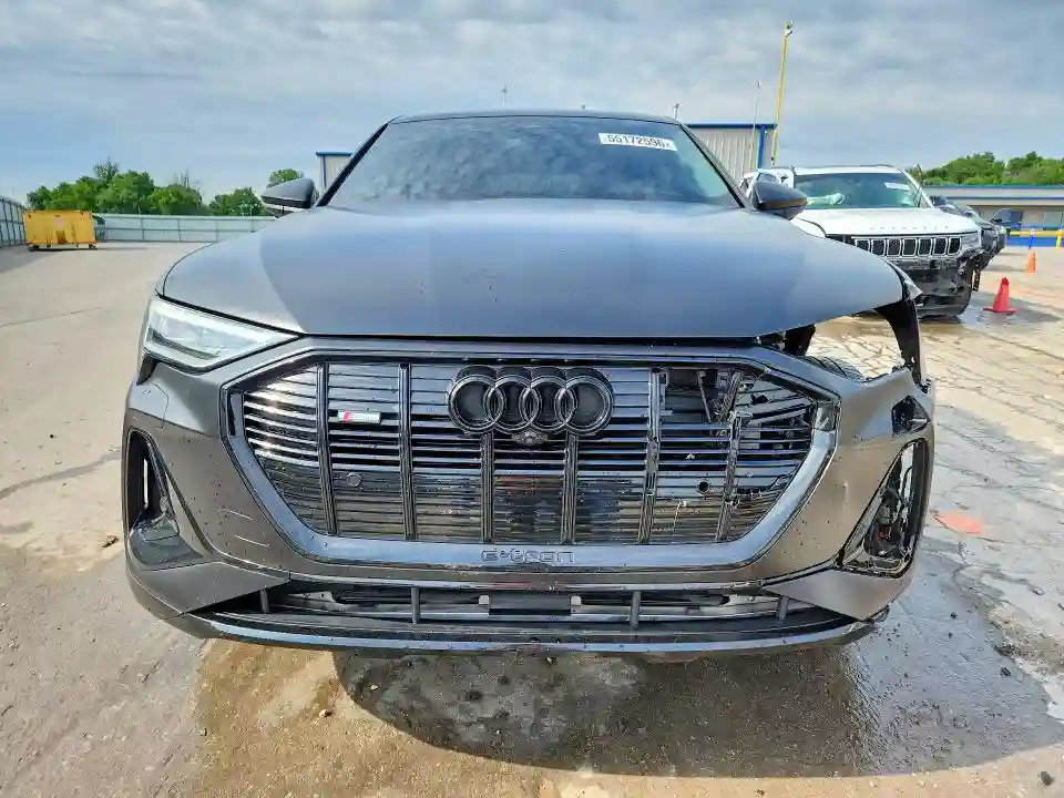 WA13AAGE4NB025457 2022 AUDI E-TRON-4