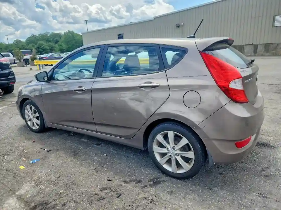 KMHCU5AE1DU104077 2013 HYUNDAI ACCENT-1