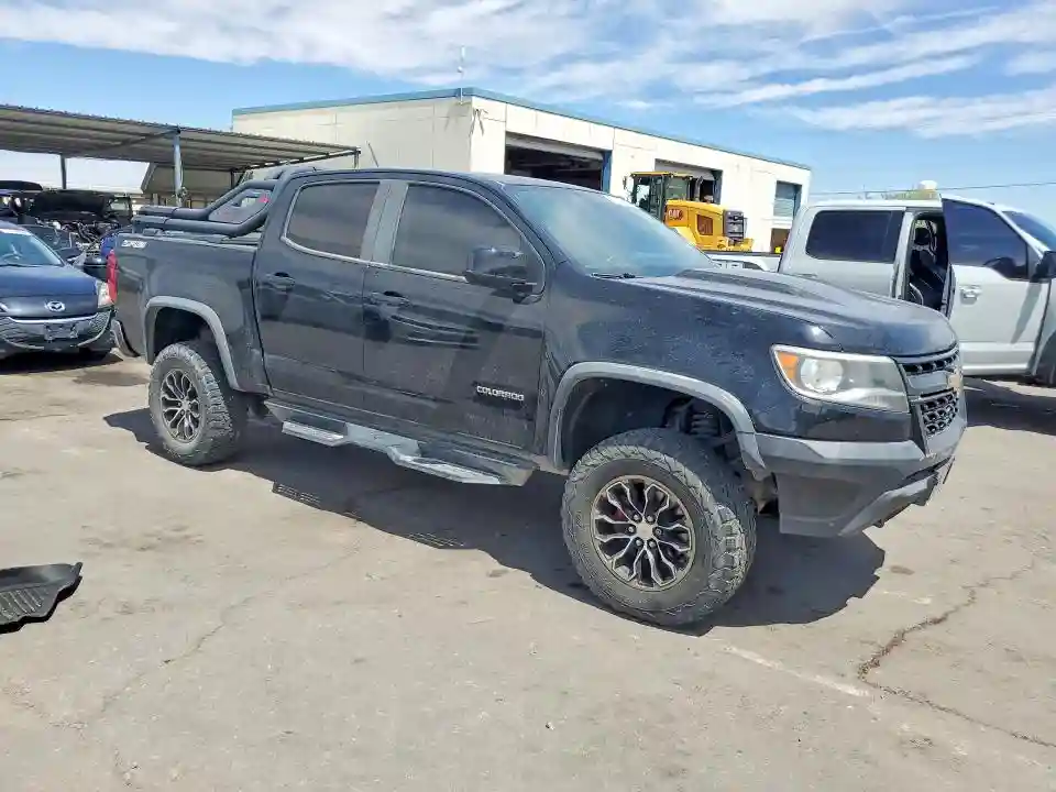 1GCGTEEN2J1211915 2018 CHEVROLET COLORADO-3