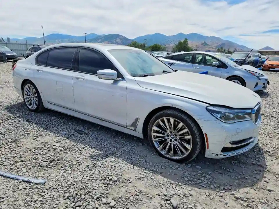 WBA7F2C5XGG418922 2016 BMW 7 SERIES-3
