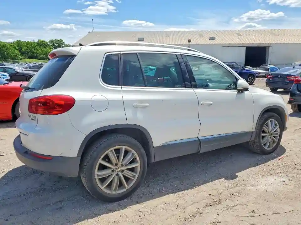 WVGBV7AX1CW599230 2012 VOLKSWAGEN TIGUAN-2