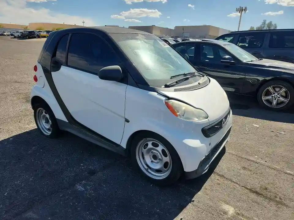 WMEEJ3BA4FK806013 2015 SMART FORTWO-3