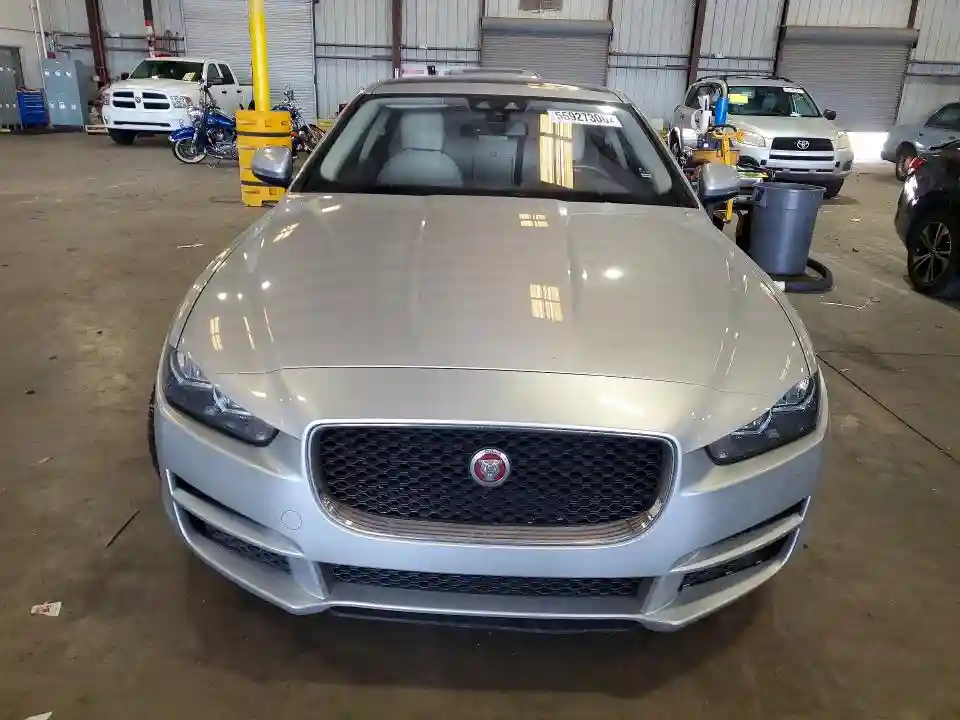 SAJAR4BN6HA955502 2017 JAGUAR XE-4