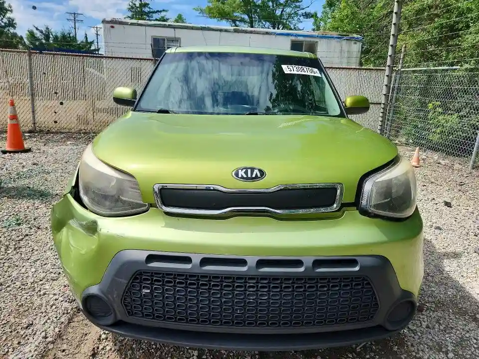 KNDJN2A2XG7854061 2016 KIA SOUL BASE-4