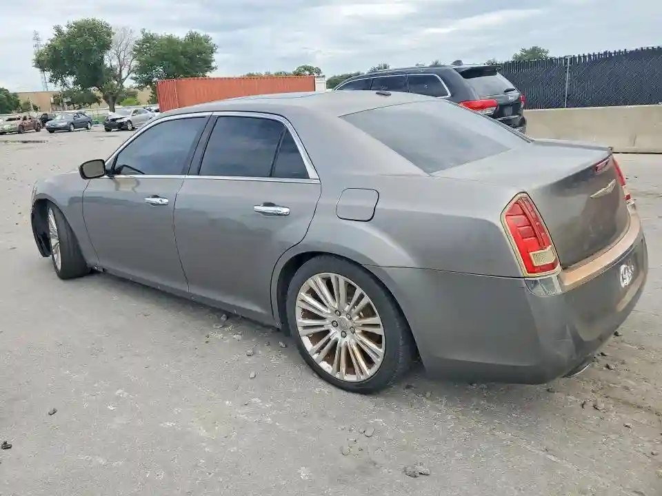 2C3CA5CG3BH585675 2011 CHRYSLER 300-1