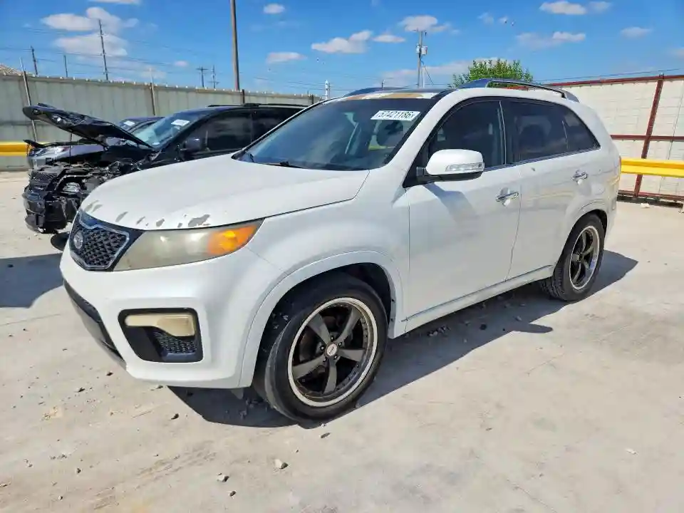 5XYKW4A20CG223040 2012 KIA SORENTO-0