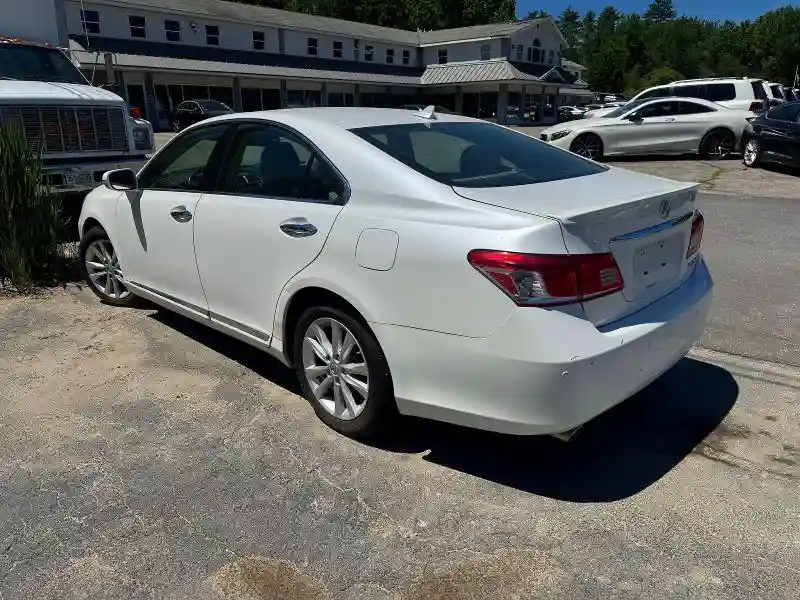JTHBK1EG8B2433666 2011 LEXUS ES350-2