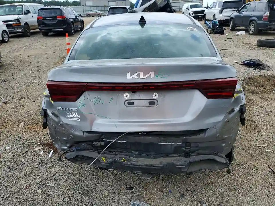 3KPF24AD3RE722810 2024 KIA FORTE LXS-5