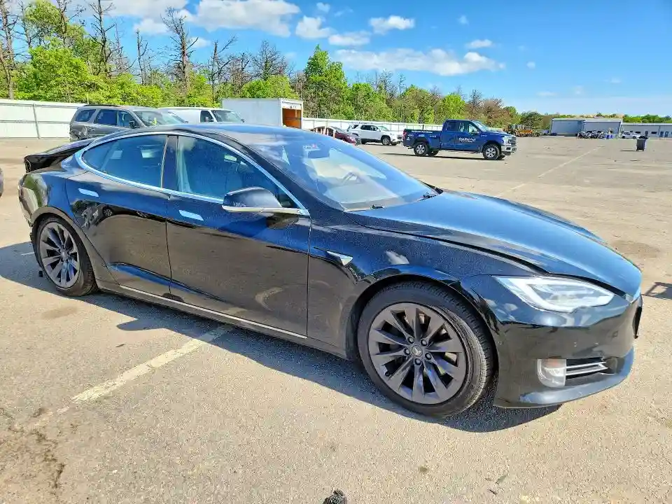 5YJSA1E20LF409367 2020 TESLA MODEL S-3