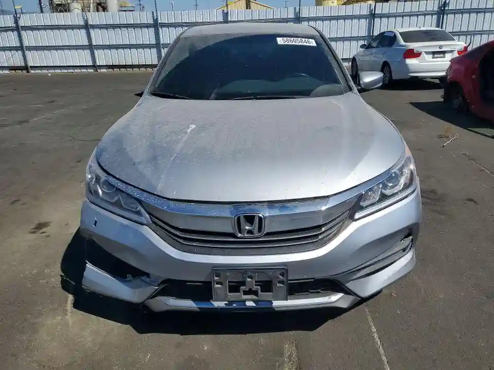 1HGCR2F59HA075451 2017 HONDA ACCORD SPO-4