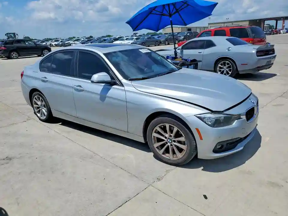 WBA8E1G57HNU13993 2017 BMW 3 SERIES-3