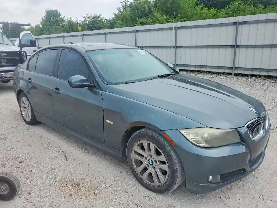 WBAPH7G5XBNM58066 2011 BMW 3 SERIES-3